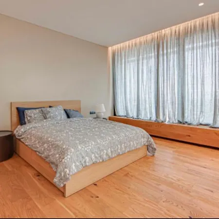 Luxury Three-bedroom Penthouse In An Iconic Top-class Building Diamant 250m2